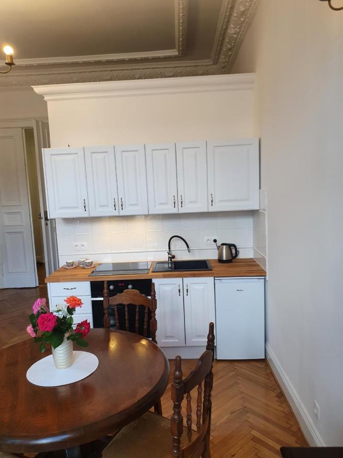 Prestige Aparthotel Piotrkowska 82 - Wyjatkowy Widok Na Deptak Łódź Dış mekan fotoğraf
