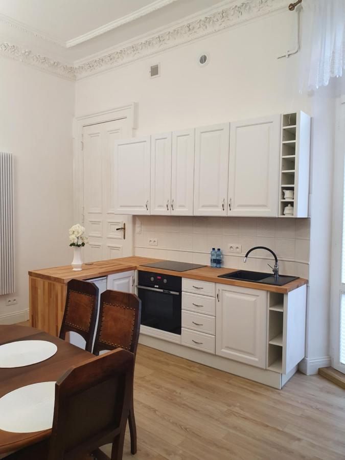 Prestige Aparthotel Piotrkowska 82 - Wyjatkowy Widok Na Deptak Łódź Dış mekan fotoğraf